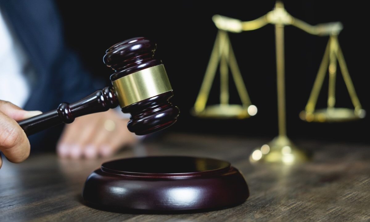 accusations liées aux armes à feu